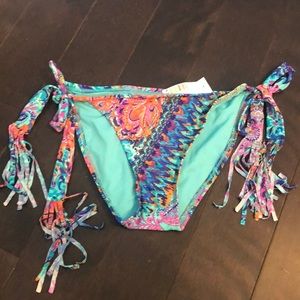 Bikini bottoms never worn